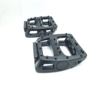 Pedales 1/2 neco 601 negro Resina