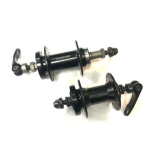 Juego de mazas de aluminio a rulemanes para freno a disco Eastman 36